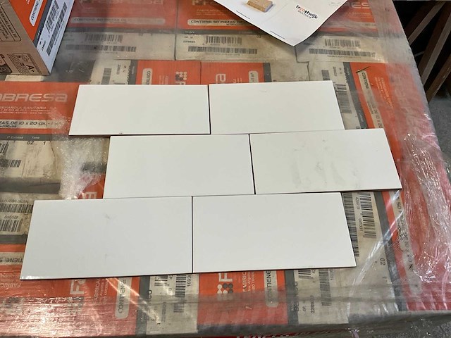 Fabresa wandtegel(circa 96 vierkante meter) - afbeelding 1 van  2