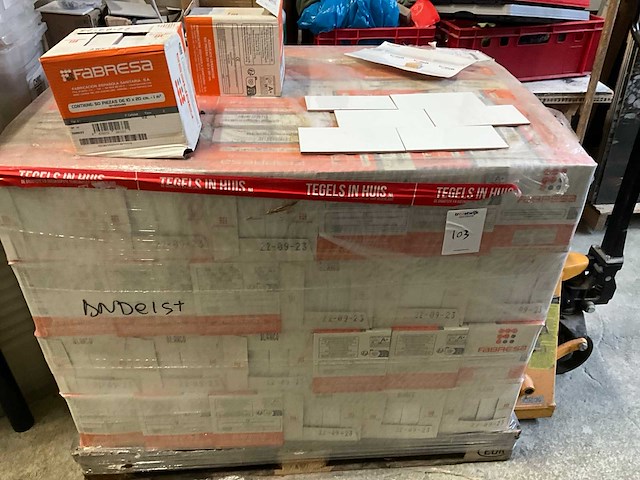 Fabresa wandtegel(circa 96 vierkante meter) - afbeelding 2 van  2