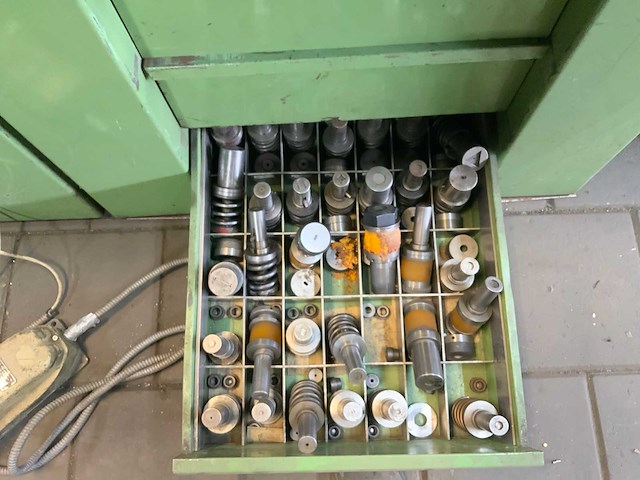 Fabricator r50 ponsmachine - afbeelding 6 van  6