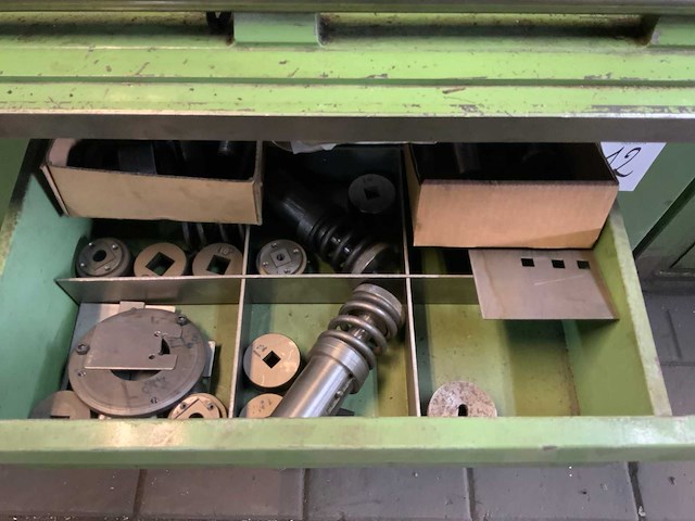 Fabricator r50 ponsmachine - afbeelding 6 van  9