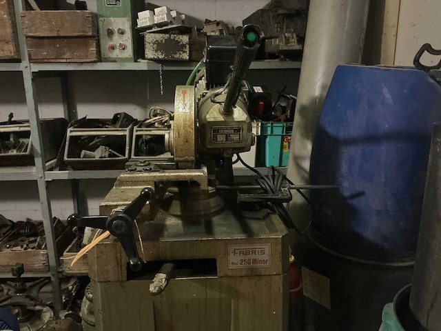 Fabris 250 minor afkortcirkelzaagmachine - afbeelding 10 van  11