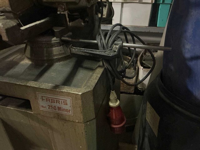 Fabris 250 minor afkortcirkelzaagmachine - afbeelding 11 van  11