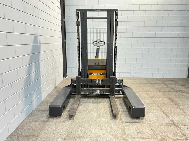 Fac - 2012 - 4v-xt3020 - stapelaar - afbeelding 12 van  18