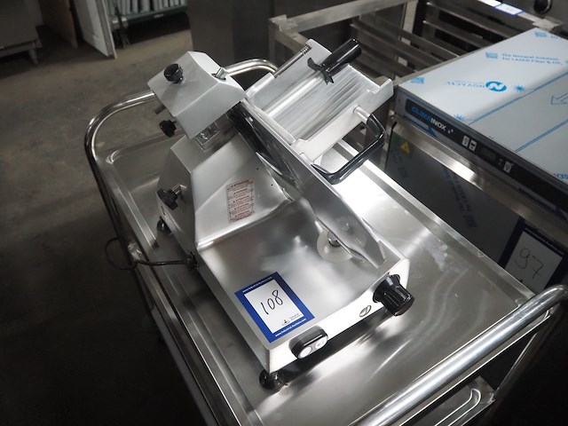 Fac - afbeelding 1 van  9