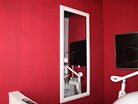 Facet geslepen spiegel in lijst, afm. 73 x 160 cm.