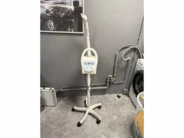 Facial steamer - vapozone - schoonheidssalon - afbeelding 1 van  1