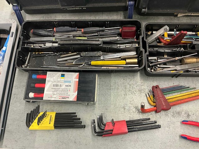 Facom, knipex divers handgereedschap en koffers - afbeelding 4 van  15