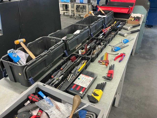 Facom, knipex divers handgereedschap en koffers - afbeelding 8 van  15