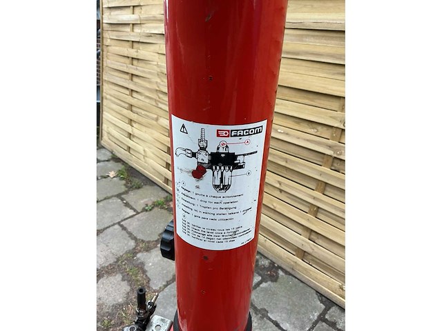 Facom utm 300 banden de-en montageapparaat - afbeelding 10 van  13
