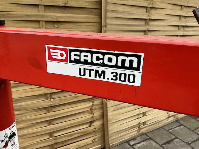 Facom utm 300 banden de-en montageapparaat - afbeelding 2 van  13