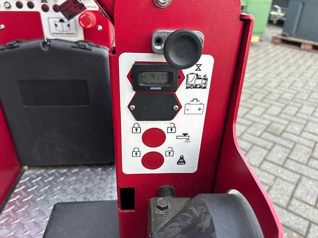 Factory cat - xr - schrob/zuigmachine - afbeelding 9 van  27