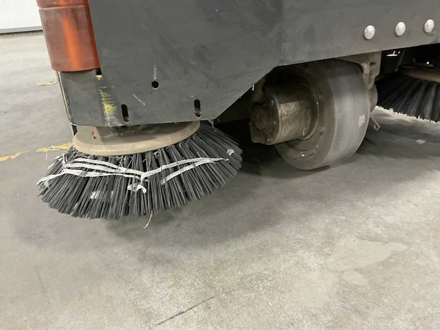 Factorycat zelfrijdende veegmachine - afbeelding 2 van  18