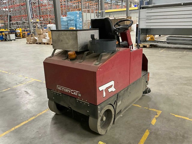 Factorycat zelfrijdende veegmachine - afbeelding 14 van  18