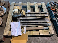 Fad asstomp met splines (9x) - afbeelding 1 van  7