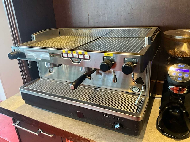 Faema e 78 president espressomachine - afbeelding 1 van  10