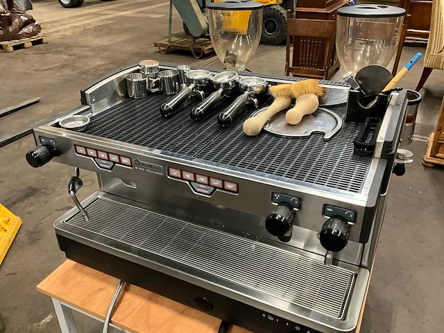 Faema e78 president koffiemachine - afbeelding 10 van  15