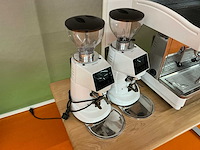 Faema e98 re a/2 + 2x fiorenzato f64 evo – complete professionele barista set (3x) - afbeelding 5 van  19