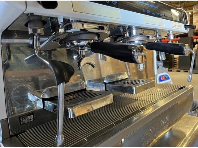 Faema teorema a2 va 2-groeps espressomachine - afbeelding 3 van  7