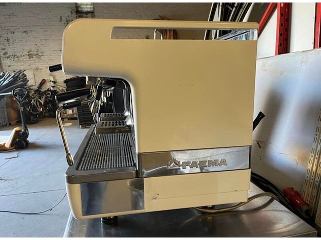 Faema teorema a2 va 2-groeps espressomachine - afbeelding 4 van  7