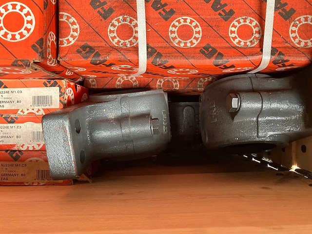 Fag - partij lagers en gietijzeren lagerhuizen 441kg - afbeelding 7 van  7