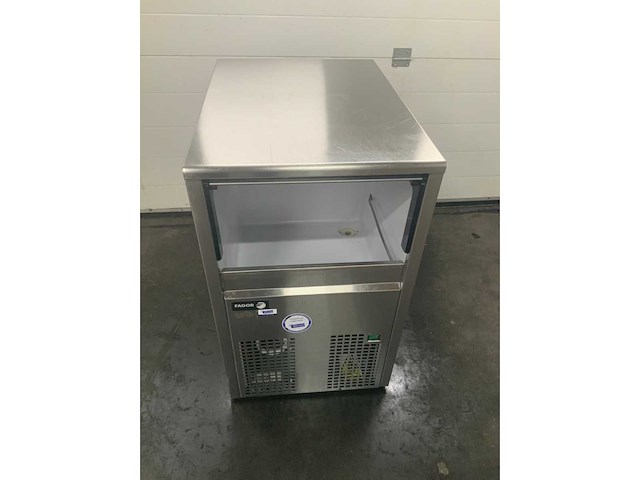 Fagor fim 40 - ijsblokjesmachine met ingebouwde bak - roestvrijstaal - afbeelding 5 van  7