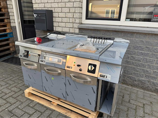 Fagor ongebruikt - bakplaat + frituur - bakkooklijn - afbeelding 1 van  8