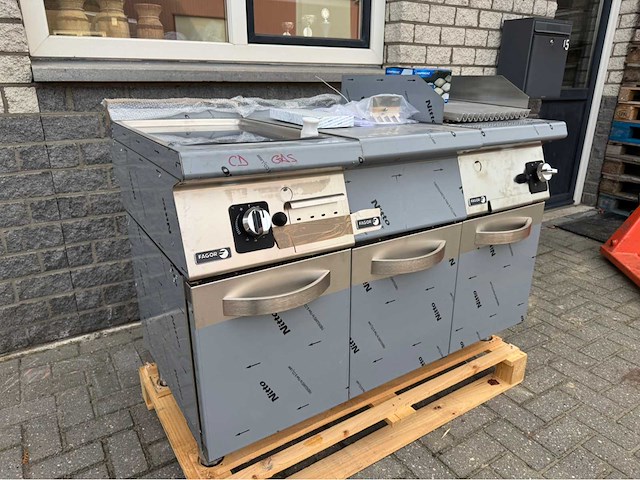 Fagor ongebruikt - grill + bakplaat - bakkooklijn - afbeelding 4 van  7