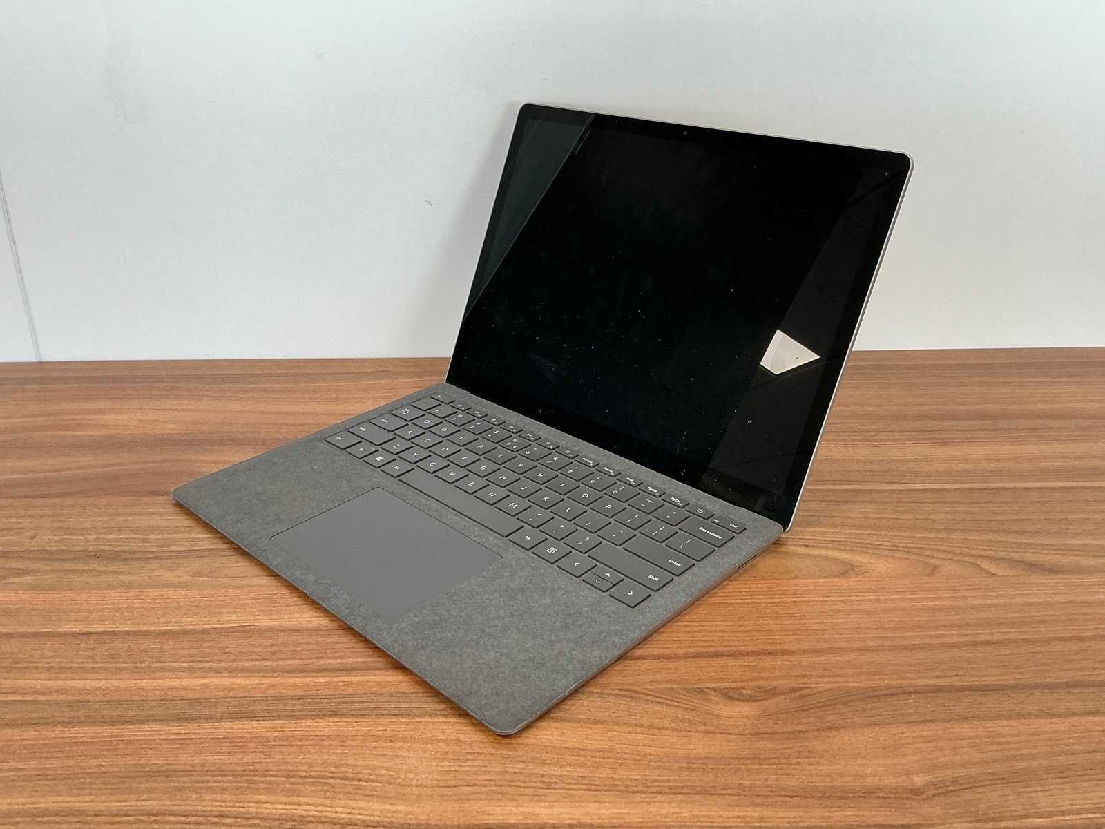 Faillissement carpetright it-apparatuur