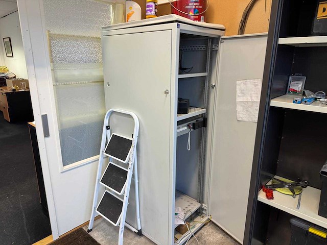 Faillissement tmps technical support b.v. complete inventaris kantoor en gereedschappen - afbeelding 4 van  81