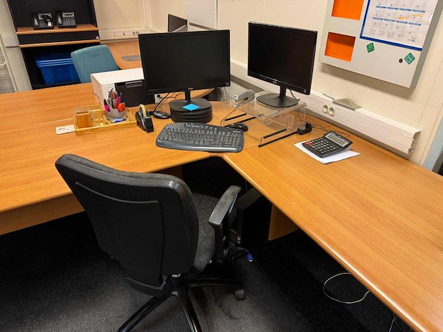 Faillissement tmps technical support b.v. complete inventaris kantoor en gereedschappen - afbeelding 25 van  81