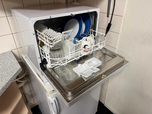 Faillissement tmps technical support b.v. complete inventaris kantoor en gereedschappen - afbeelding 7 van  82