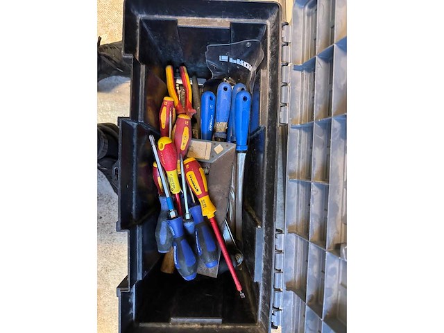 Faillissement tmps technical support b.v. complete inventaris kantoor en gereedschappen - afbeelding 40 van  82