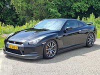 Faillissementsveiling: nissan gtr, gaz volga en consumentengoederen