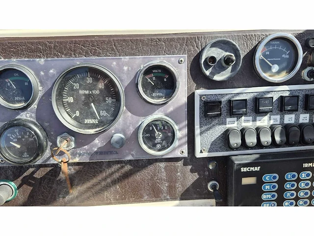 Fairline - weekender 24 - motor yacht - 1980 - afbeelding 3 van  15