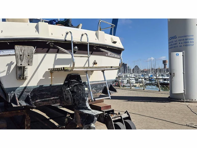 Fairline - weekender 24 - motor yacht - 1980 - afbeelding 8 van  15