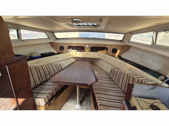 Fairline - weekender 24 - motor yacht - 1980 - afbeelding 10 van  15