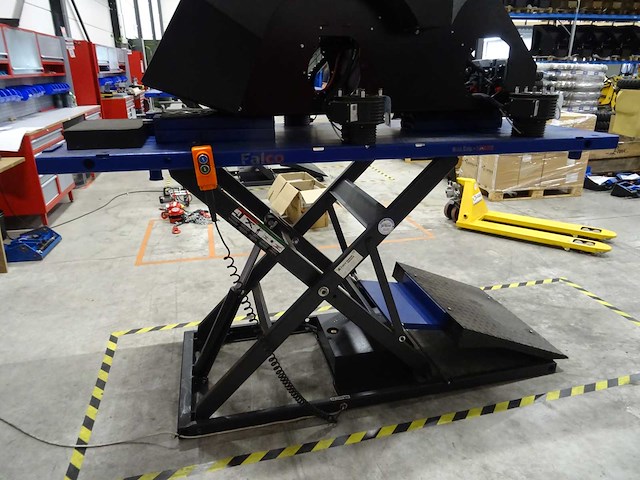 Falco - 2019 - mlp100ke - hydraulische schaarheftafel - afbeelding 4 van  5