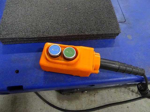 Falco - 2021 - mlp100ke - hydraulische schaarheftafel - afbeelding 2 van  4