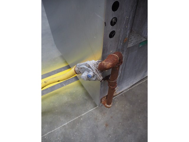 Falcon - afbeelding 2 van  11