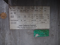 Falcon - afbeelding 3 van  11