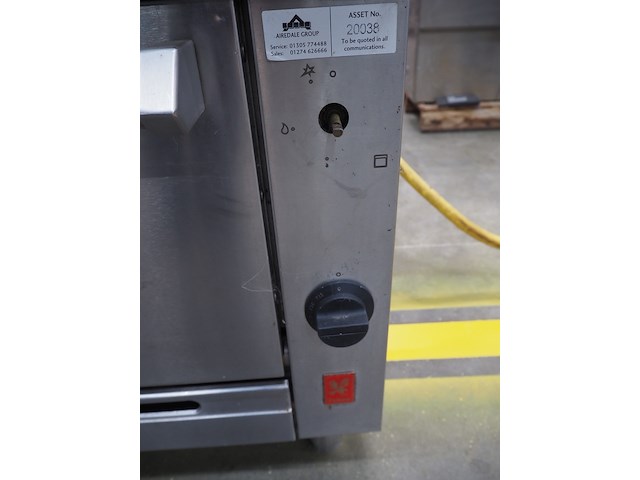 Falcon - afbeelding 10 van  11