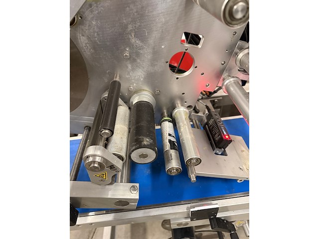 Falcon - afbeelding 3 van  10