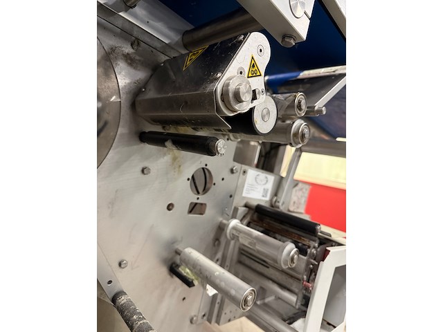 Falcon - afbeelding 4 van  10