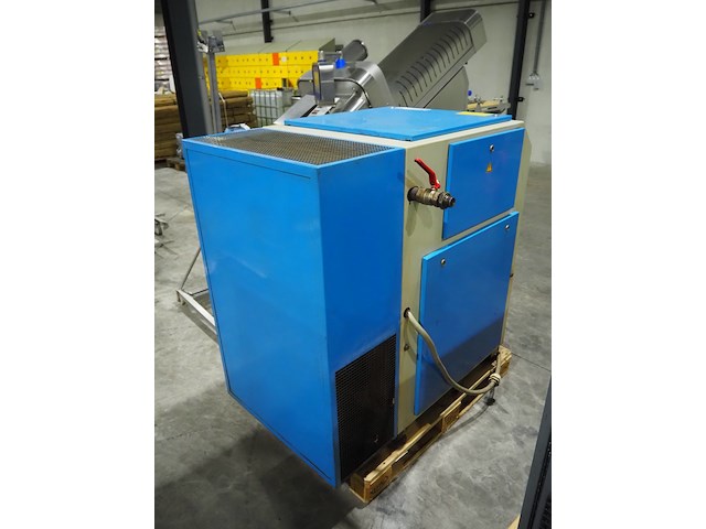 Falcon - afbeelding 4 van  10