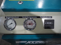 Falcon - afbeelding 5 van  9