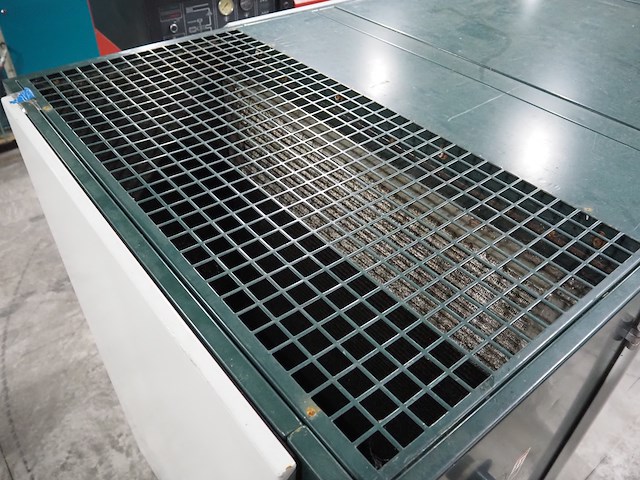 Falcon - afbeelding 4 van  10