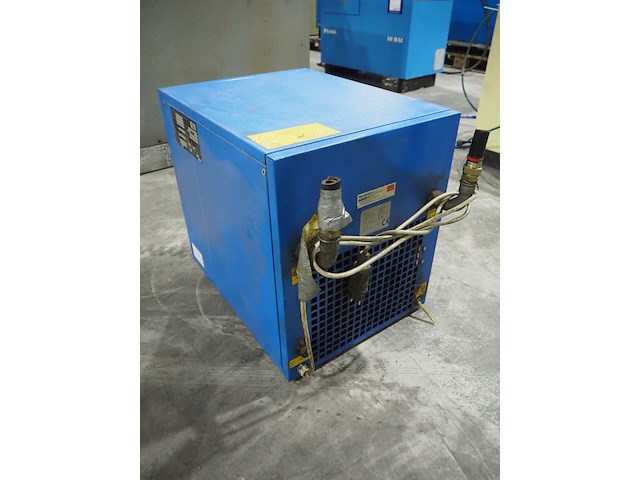 Falcon - afbeelding 3 van  8