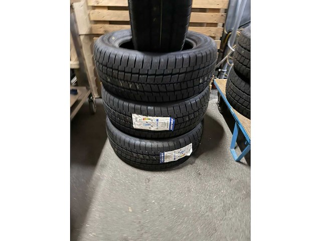 Falken all season 235-60r17 autoband (4x) - afbeelding 4 van  9