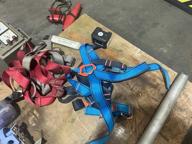 Fall arrester harnas partij divers - afbeelding 4 van  9