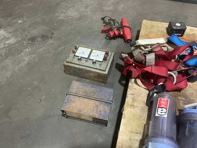 Fall arrester harnas partij divers - afbeelding 8 van  9